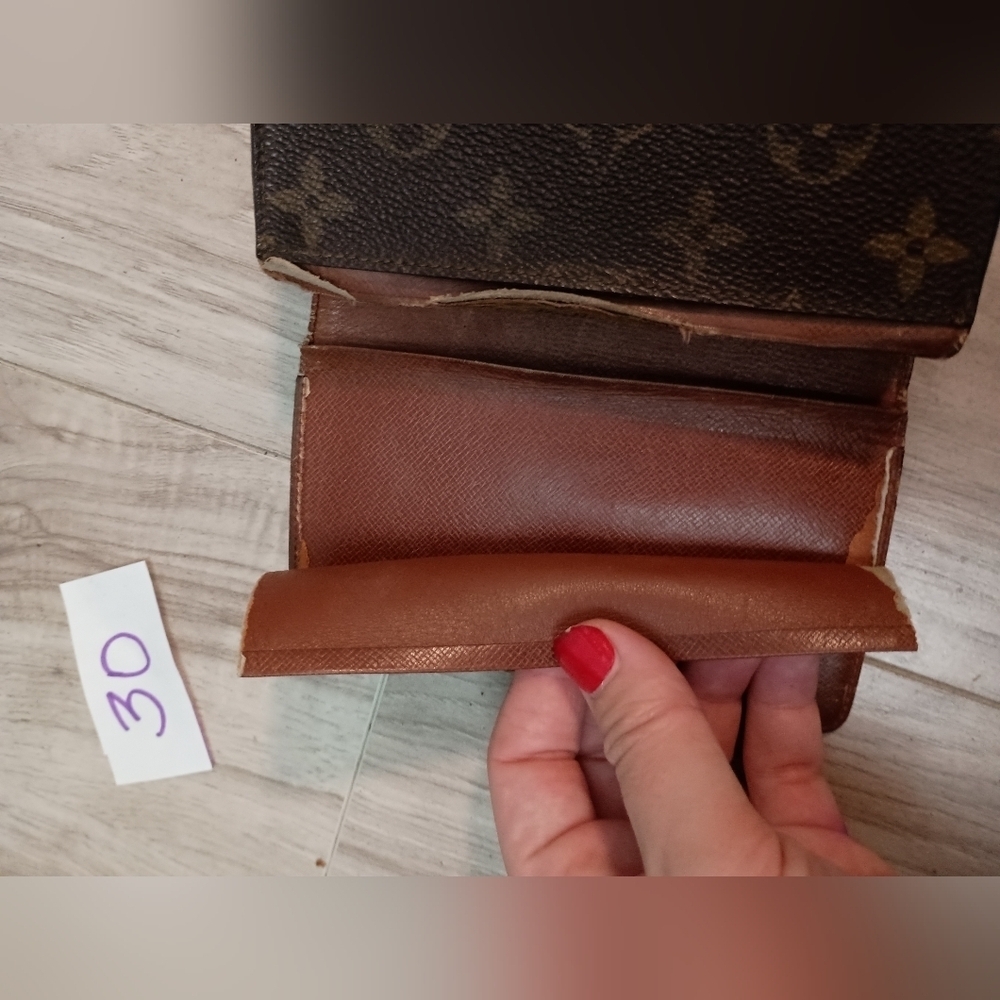 Authentic LOUIS VUITTON Porte Monnaie Tresor  Monogram France - Picture 12 of 15